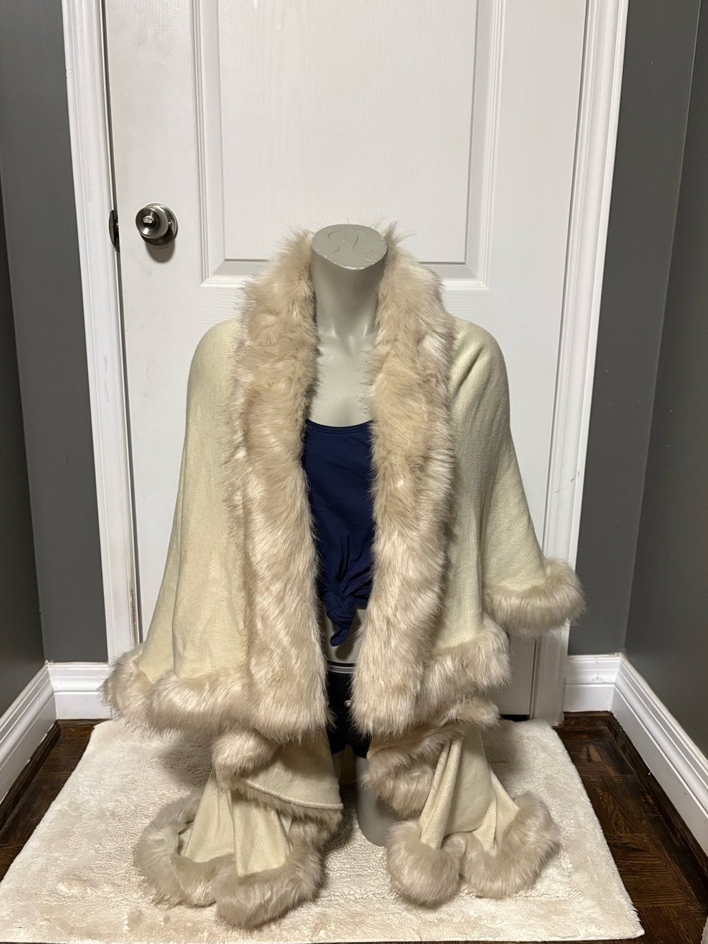 Faux Fur Trim Shawl Cape - Picture 1 of 11